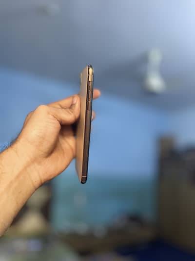 iPhone 11 pro max 64 gb FU  gold colour