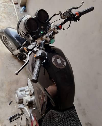 Ravi piaggo self start 5 gear 150 CC bost