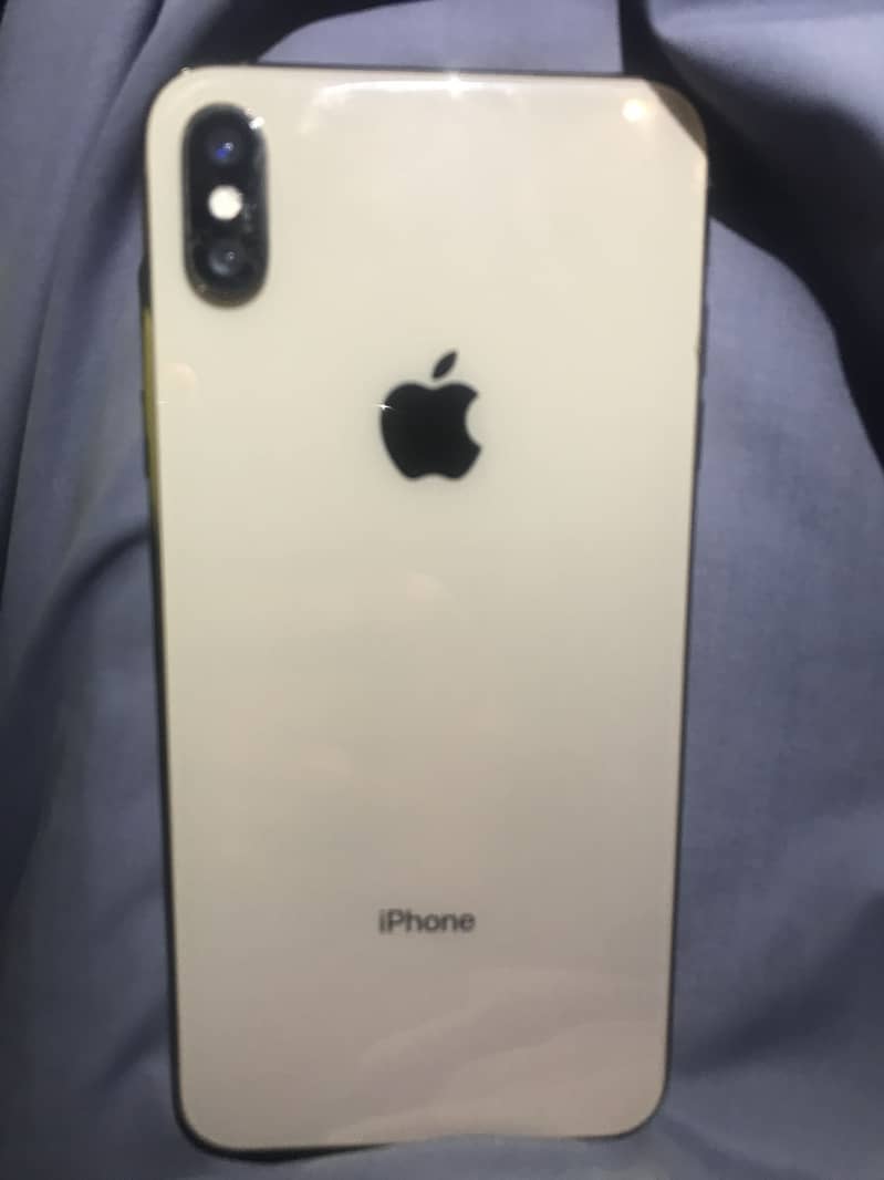 Apple iPhone XS Max 3