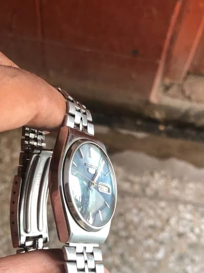 Seiko 5 original automatic watch time or Date