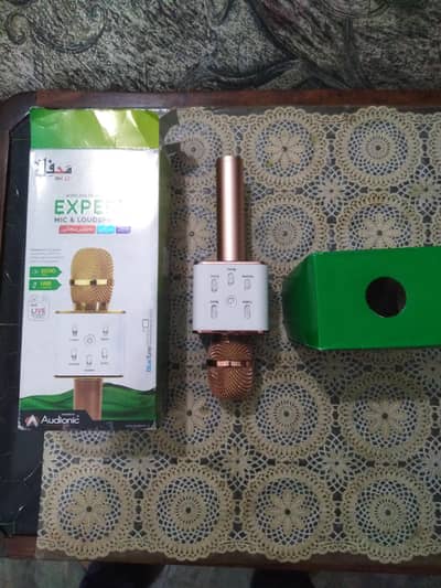 audionic wireless mic speaker with box