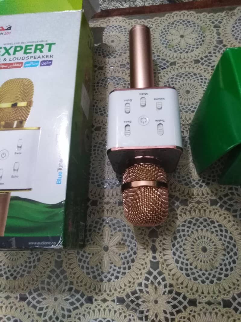 audionic wireless mic speaker with box 3