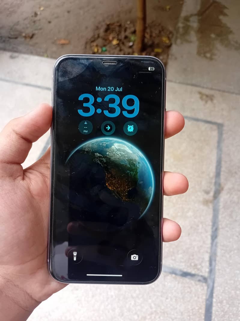 Apple iPhone 11 0
