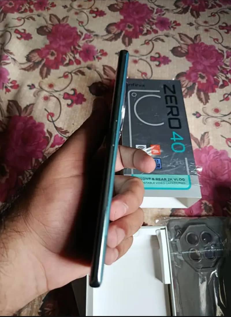 Infinix Zero 40 1