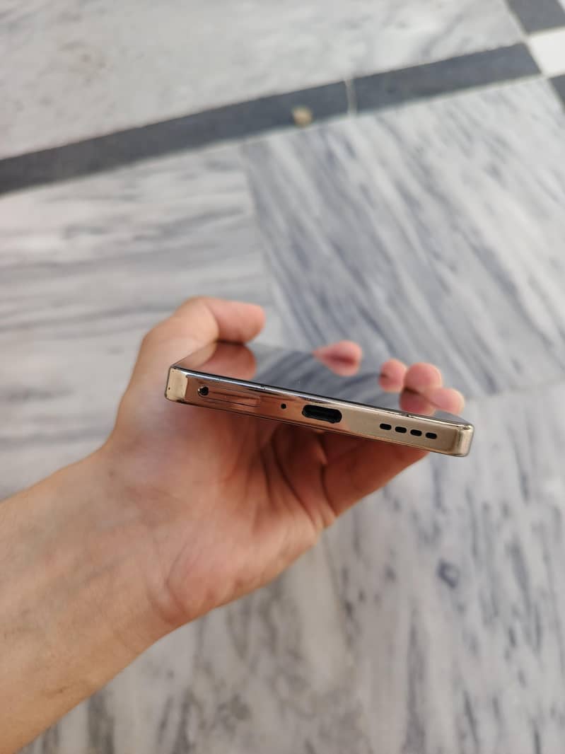 Infinix Note 40 4
