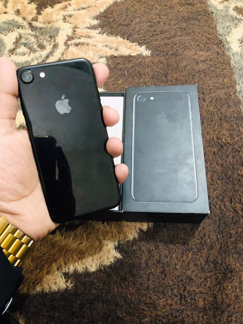 Apple iPhone 7 4