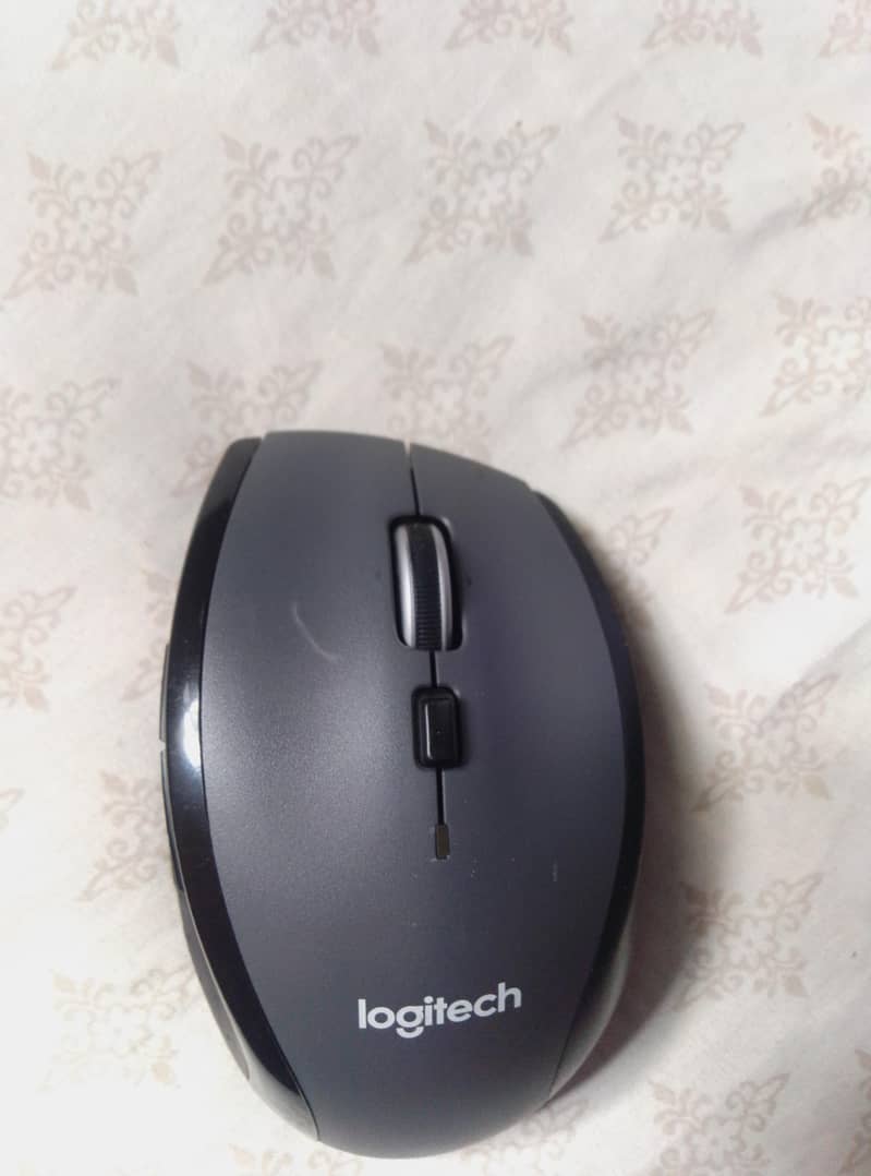 Logitech M705 Marathon Wireless Mouse. 1