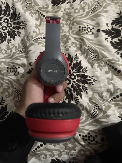 Earphone for sale