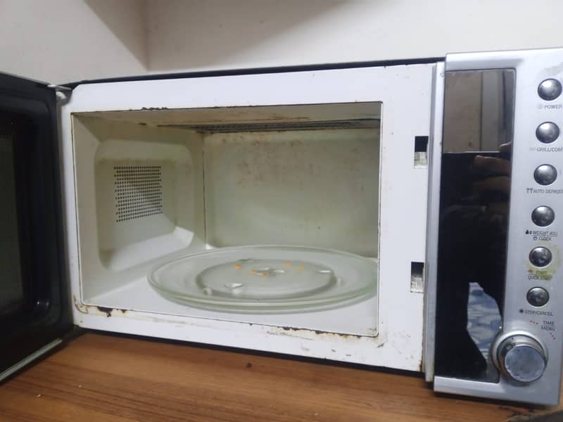 Dawlance microwave 1