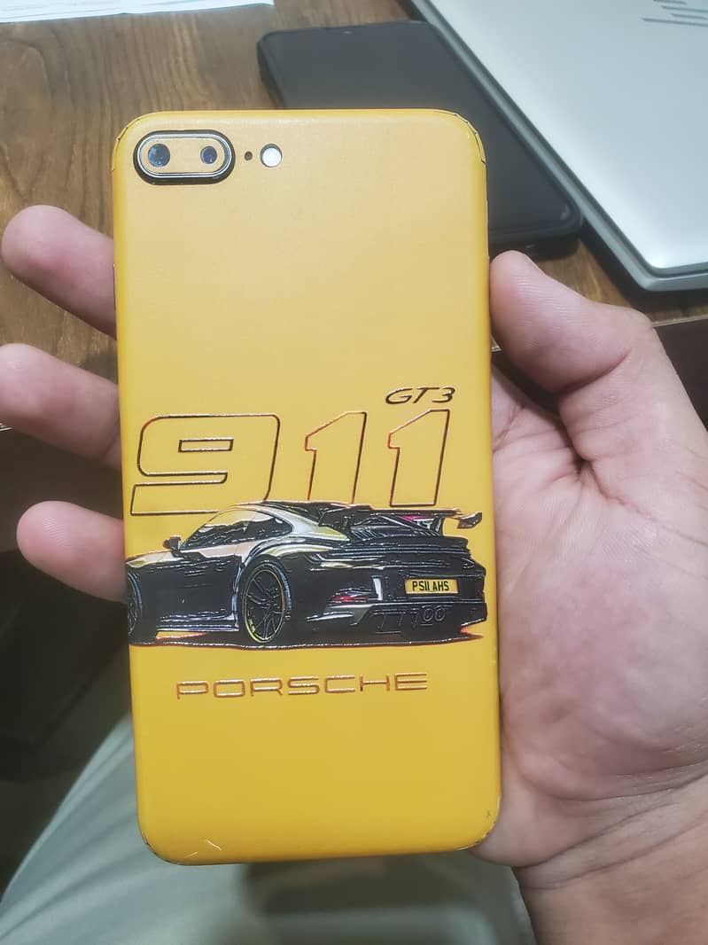Apple iPhone 8 Plus 3