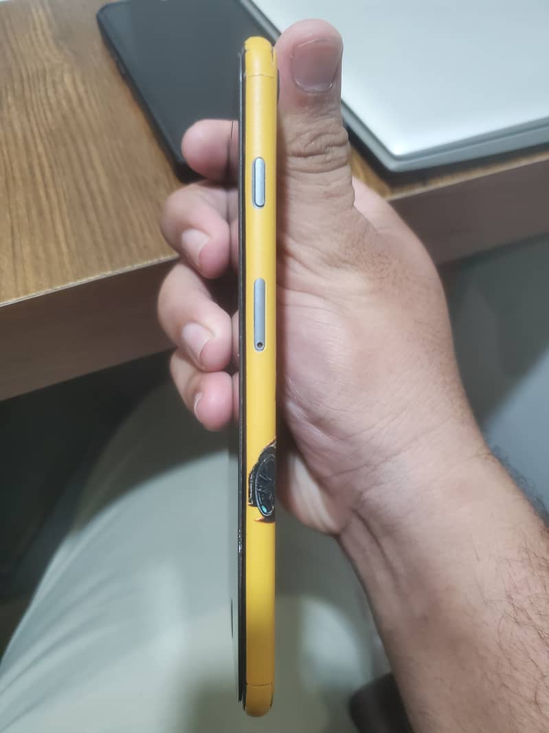 Apple iPhone 8 Plus 4