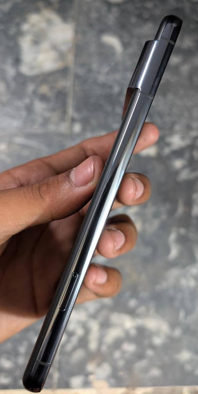 Google Pixel 8 Pro 2