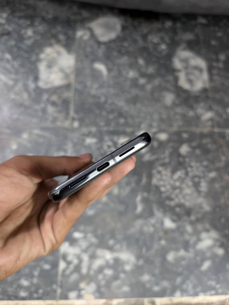 Google Pixel 8 Pro 6