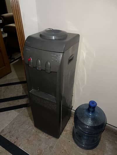 Orient Water Dispenser 8/10