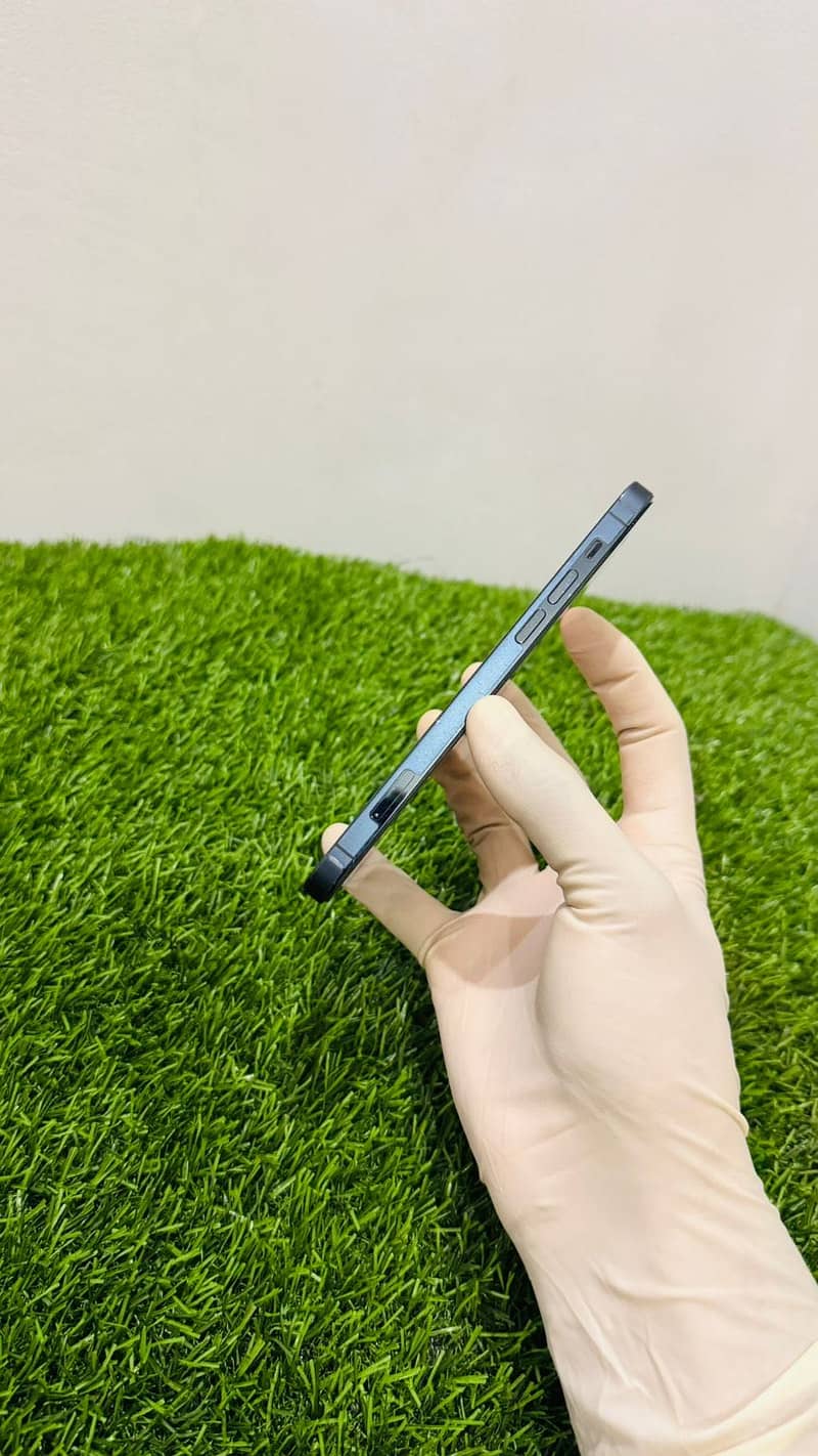 Apple iPhone 12 Pro 6
