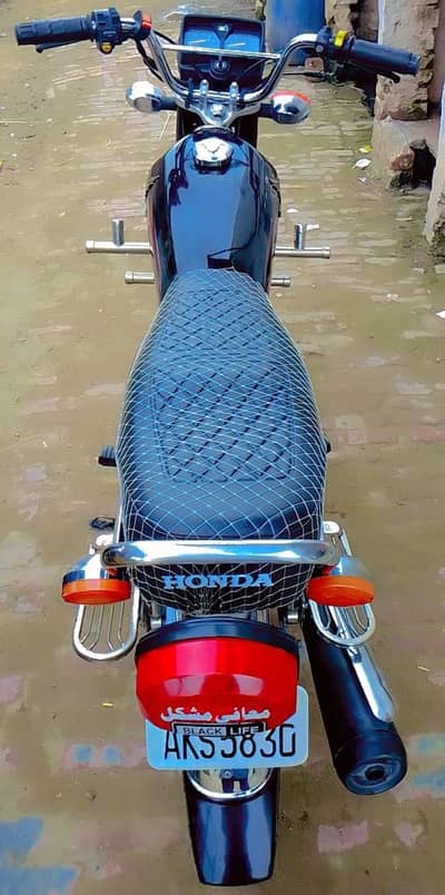Honda 125 new condition 165000