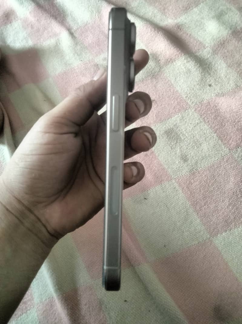 Apple iPhone 15 Pro 5