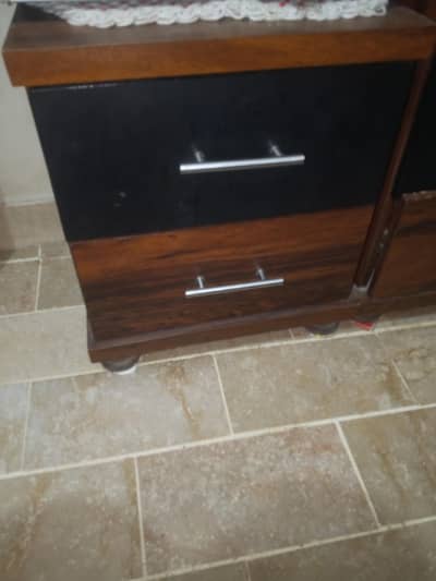 Wooden Bedside Table with 2 Drawers in Excellent Condition