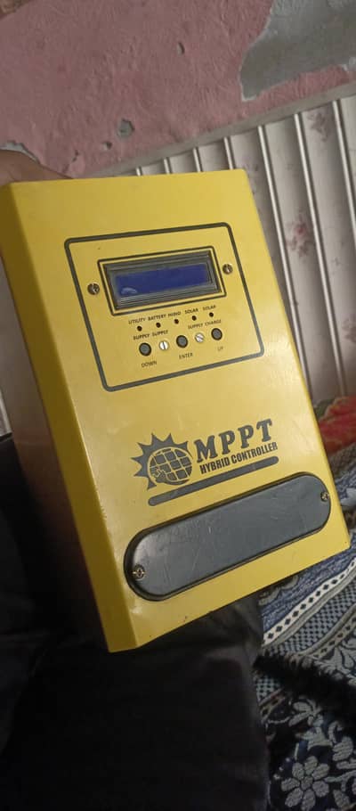 SOLAR Panels co troller