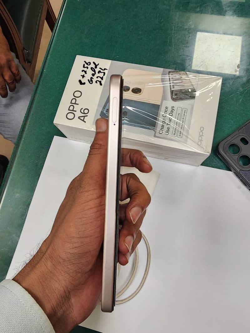 OPPO A6 1