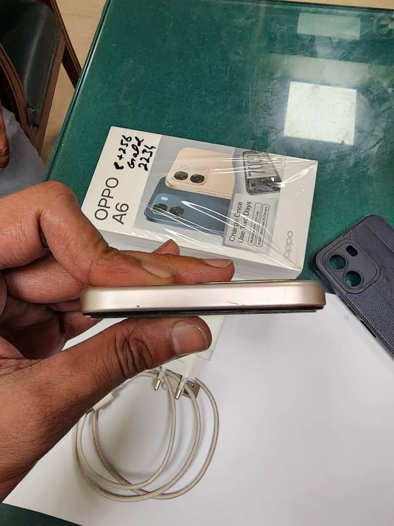 OPPO A6 4