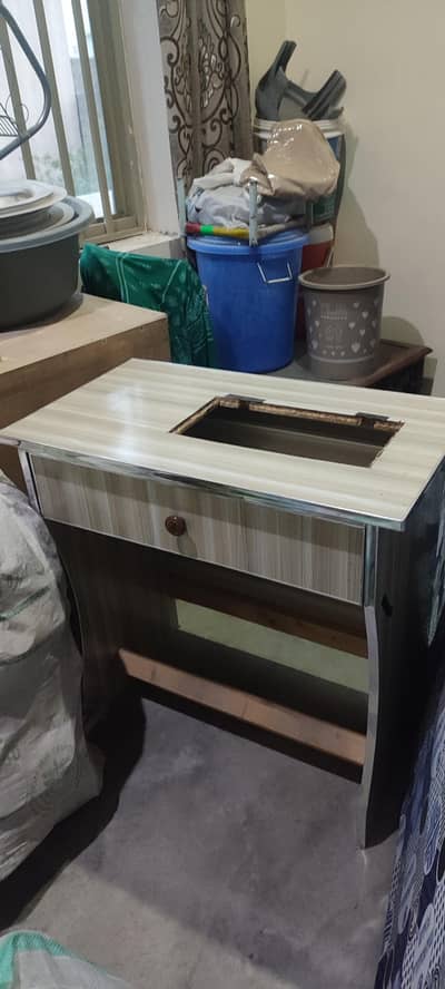 sewing machine table with drawer