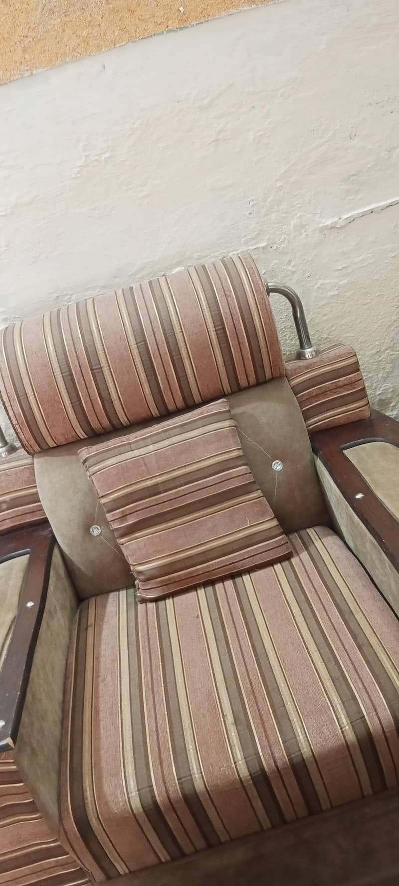 sofa set five seater 0