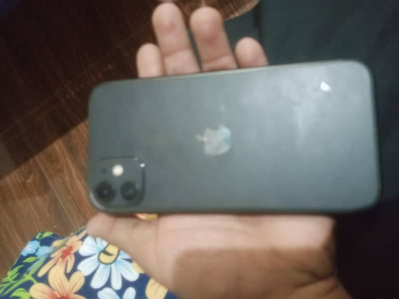 Apple iPhone 11 3