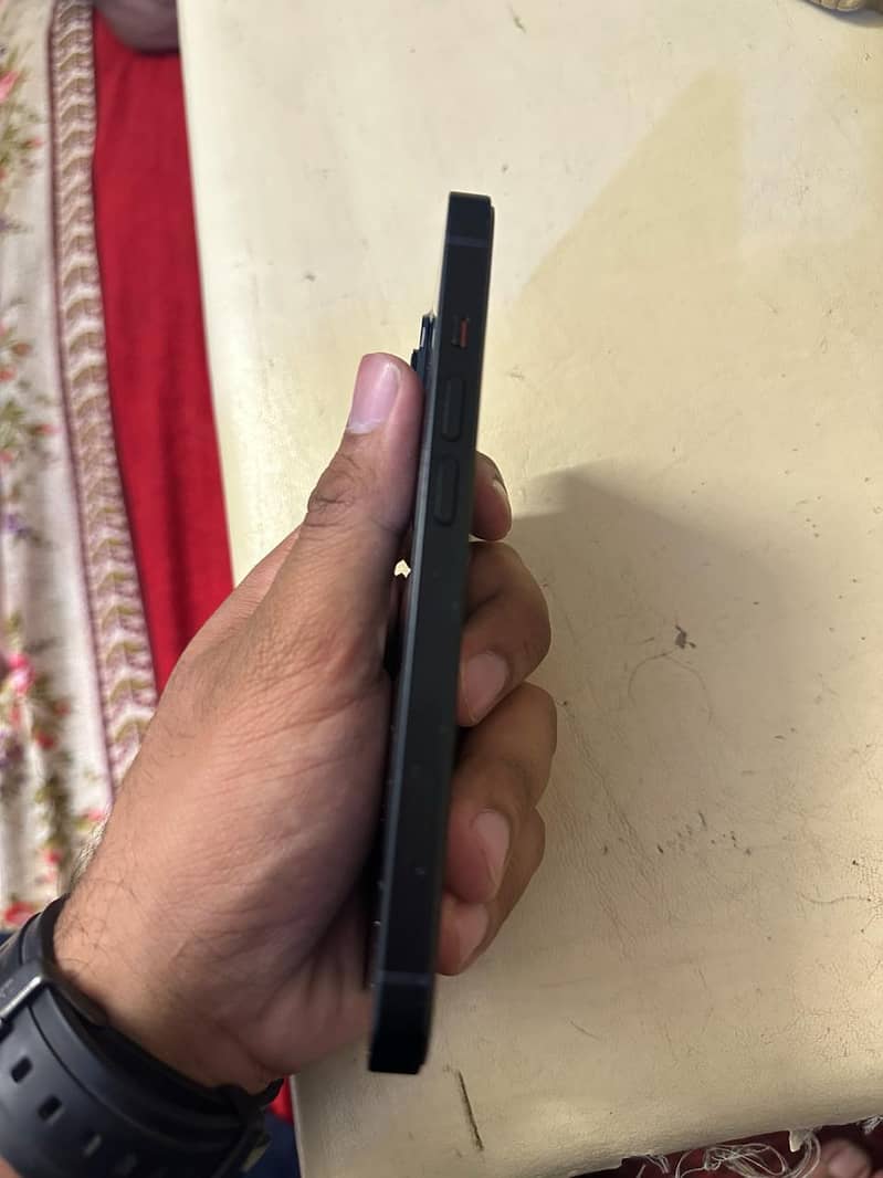 Apple iPhone 14 1