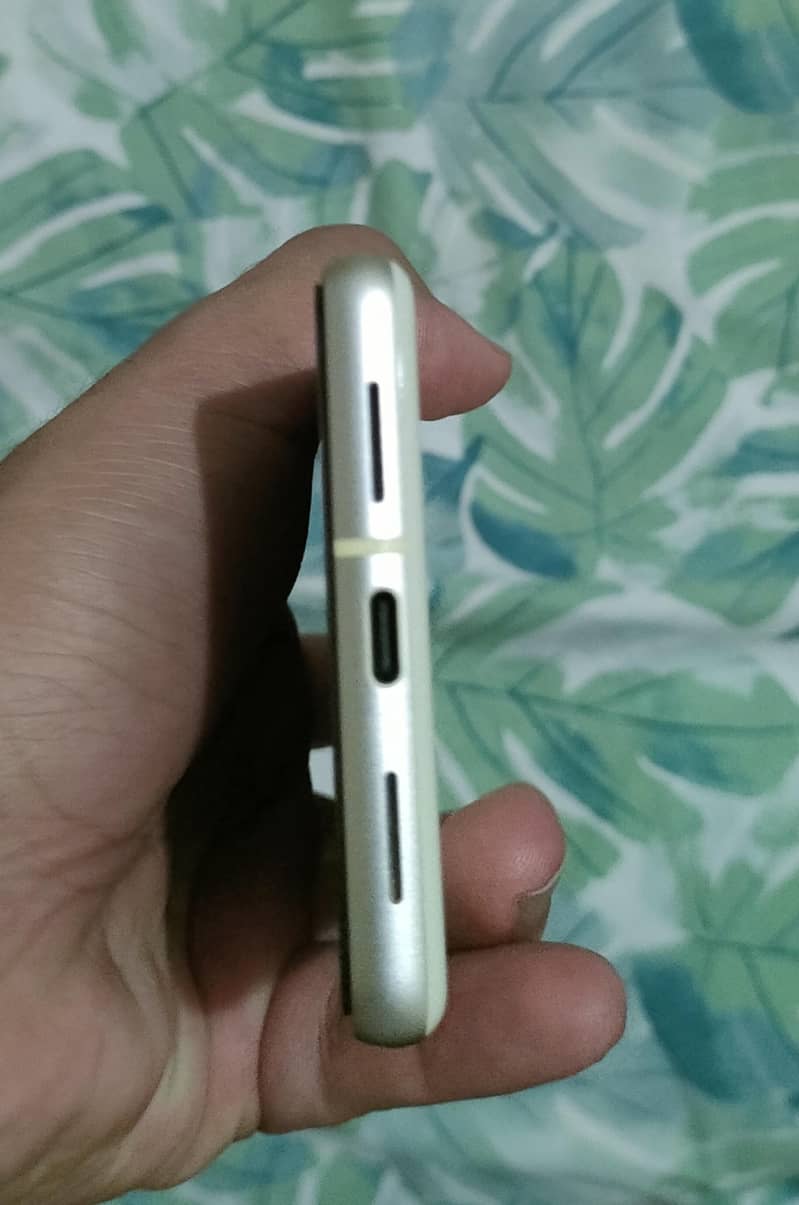 Google Pixel 7 5
