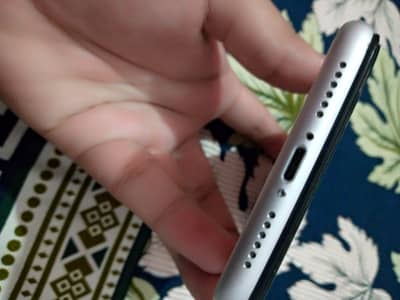 Apple iPhone XR