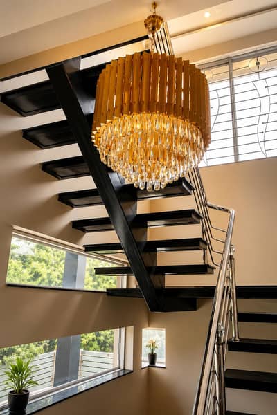 Luxury Crystal Chandelier / Golden Fanoos