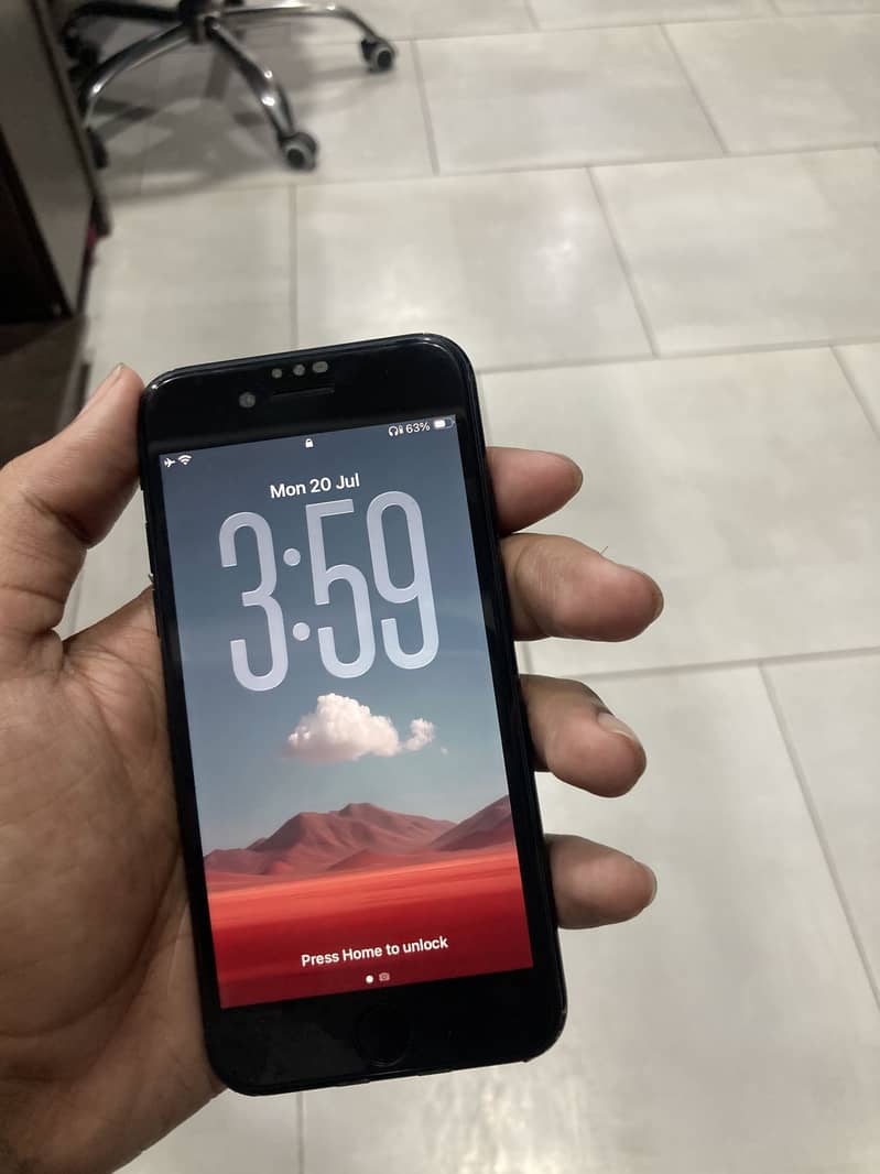 Iphone se 3rd generation 4
