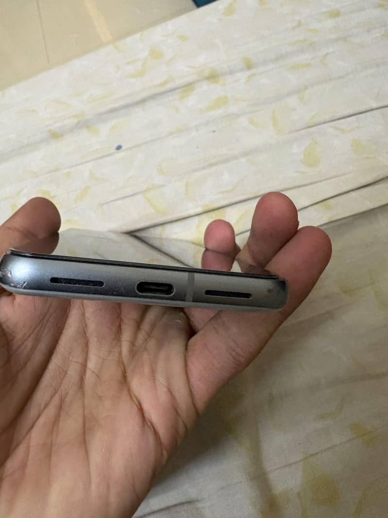 Google Pixel 8 2