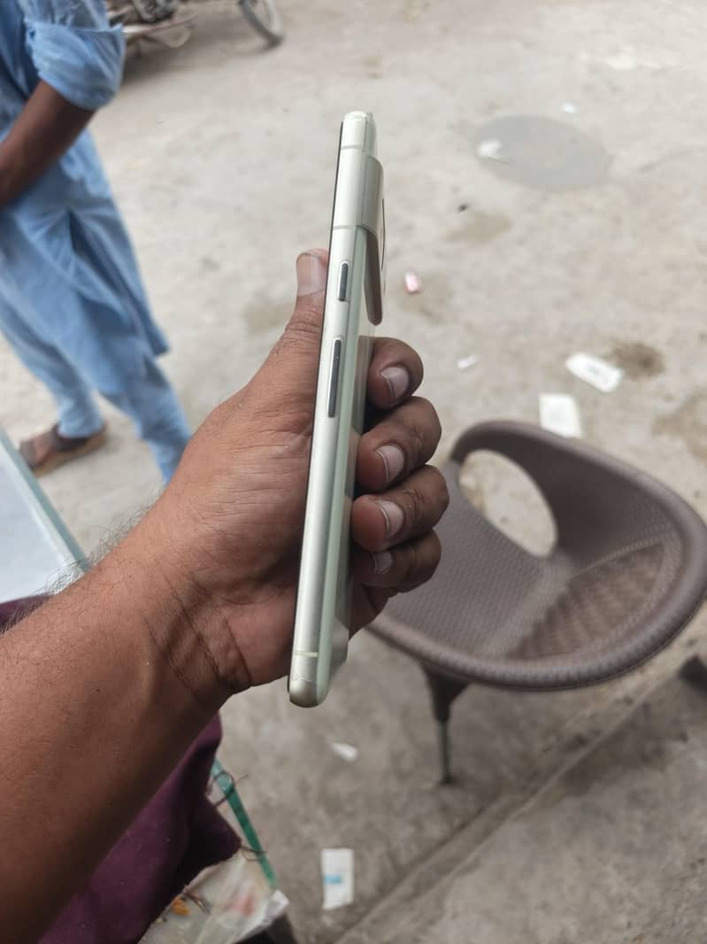 Google Pixel 7 5