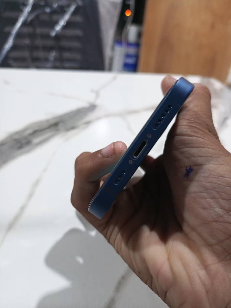 Apple iPhone 12 Factory unlocked 3