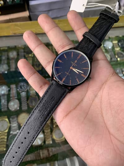 Quratz Crystal Time Watch New condition