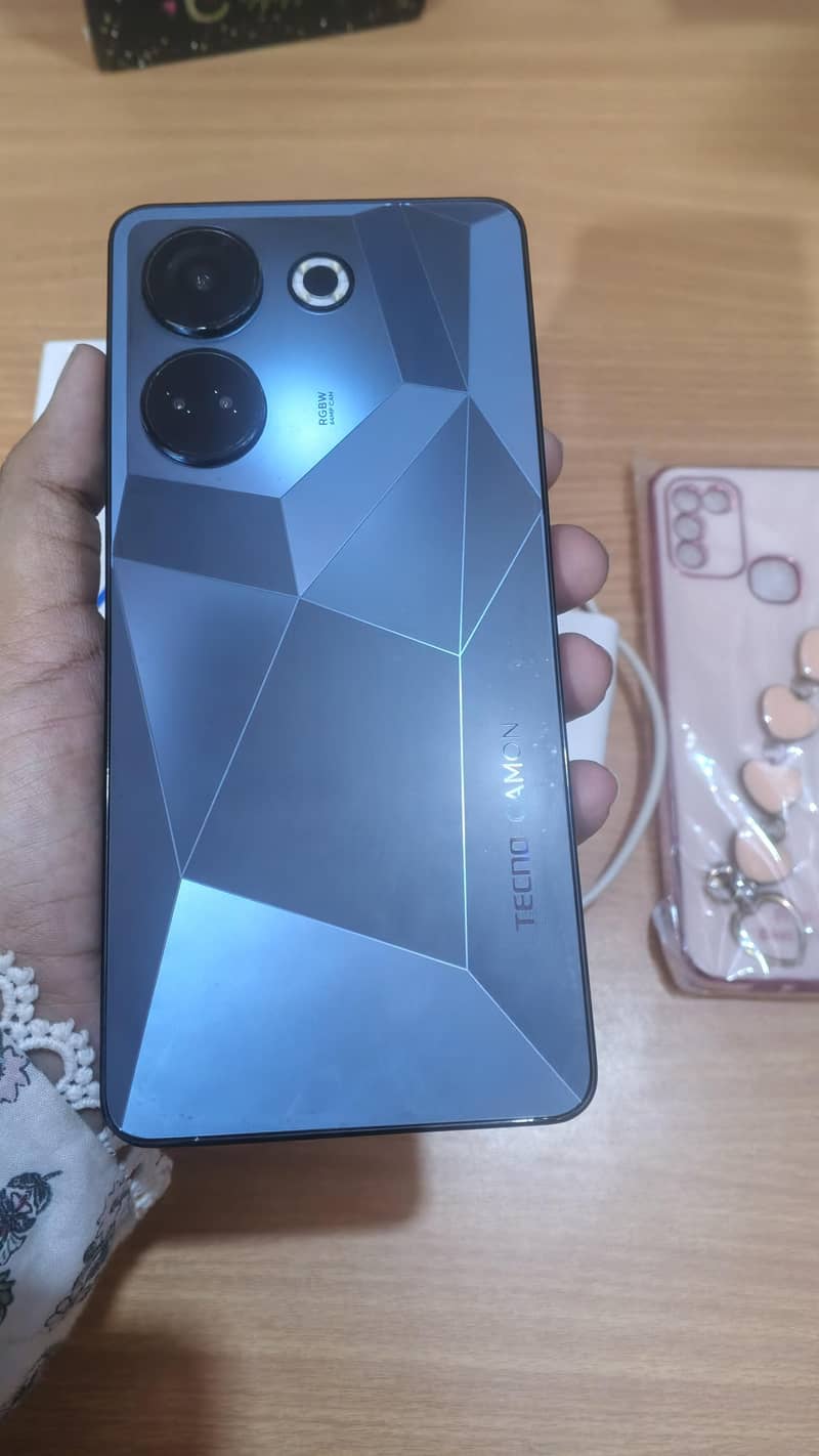 Tecno CAMON 20 6