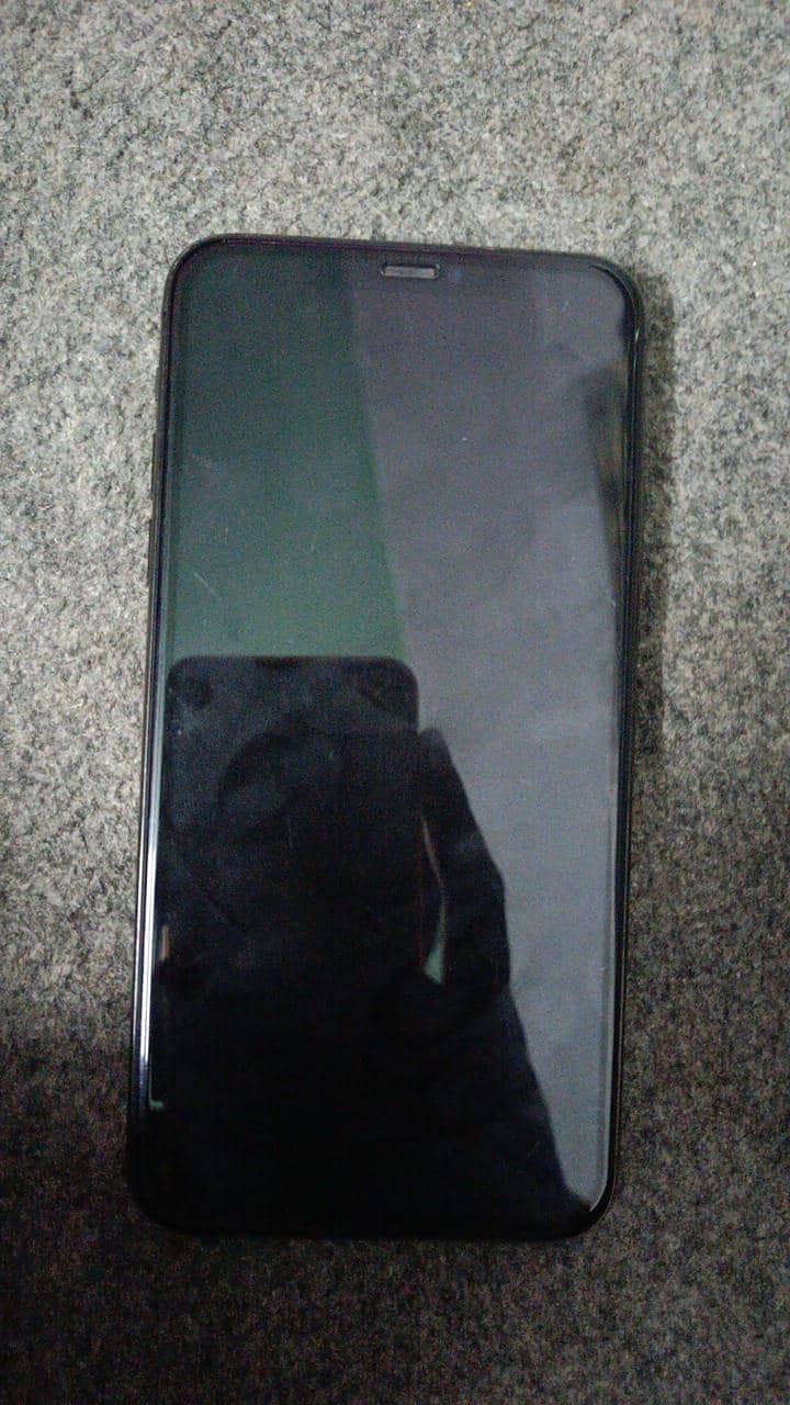 iPhone 11 Pro Max 0