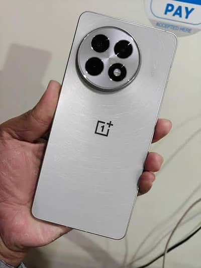 OnePlus Ace 5 - 12GB 256GB Storage 100W charger