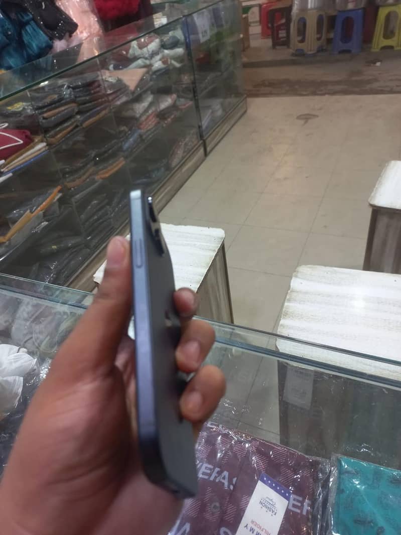 Apple iPhone 15 1