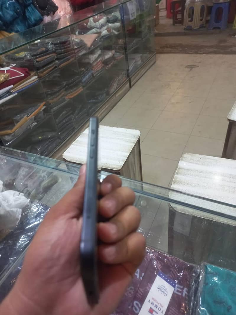 Apple iPhone 15 2