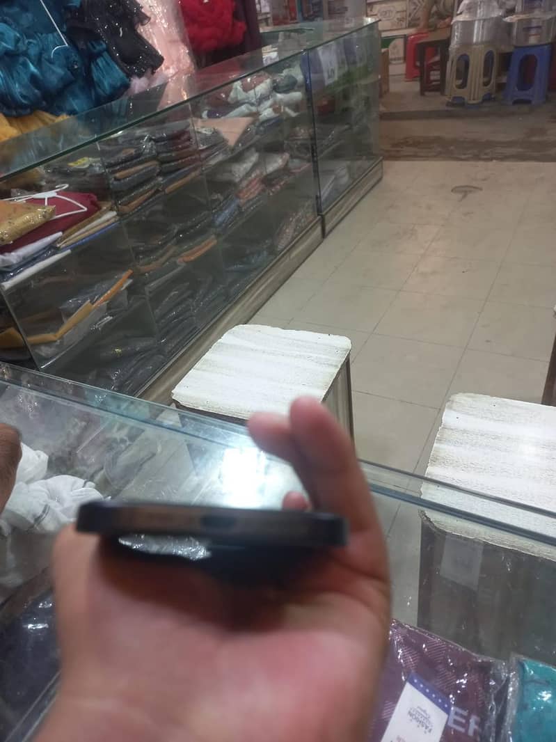 Apple iPhone 15 3
