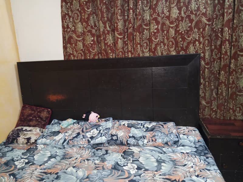 king size bed 1