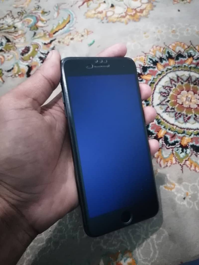 Apple iPhone 8 Plus 2