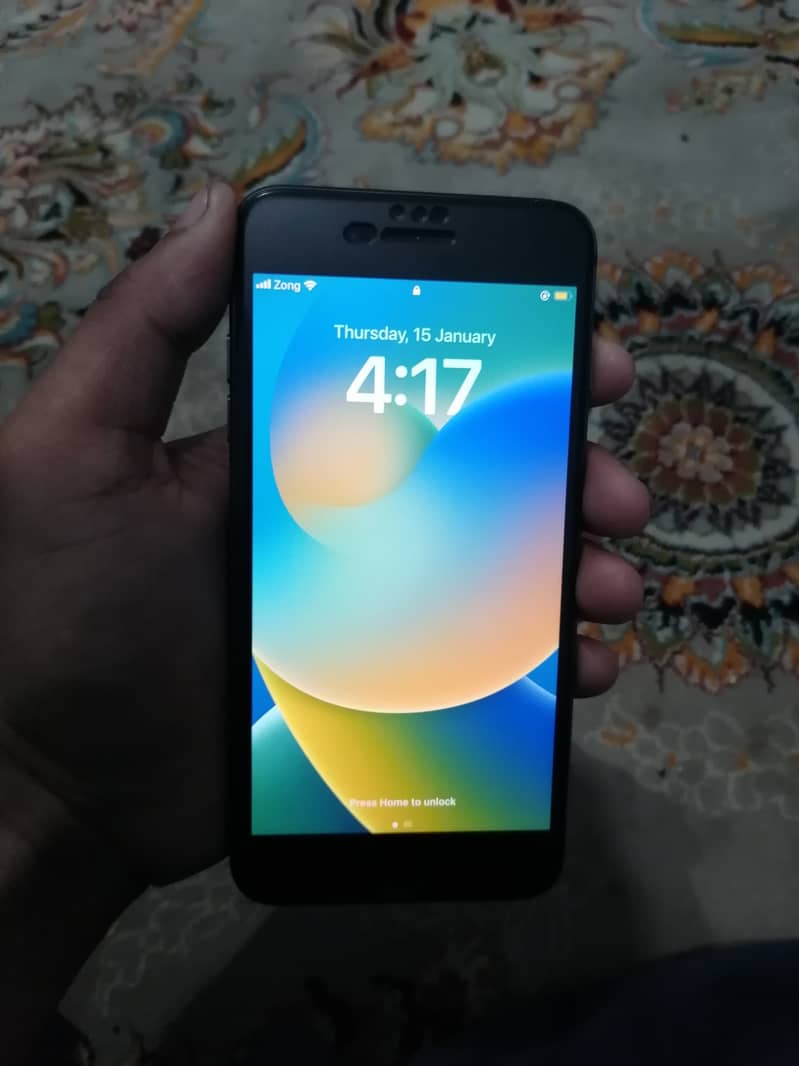 Apple iPhone 8 Plus 6
