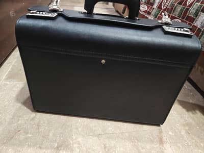 Leather hand bag