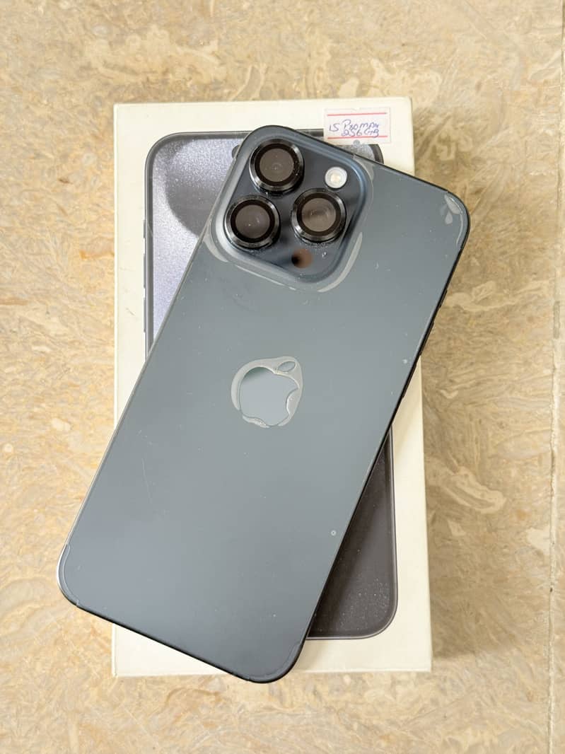 iPhone 15 pro max 0