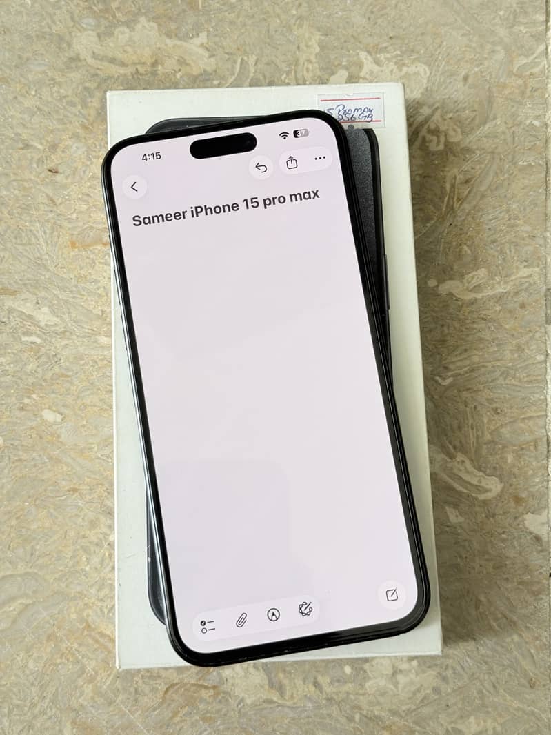 iPhone 15 pro max 2