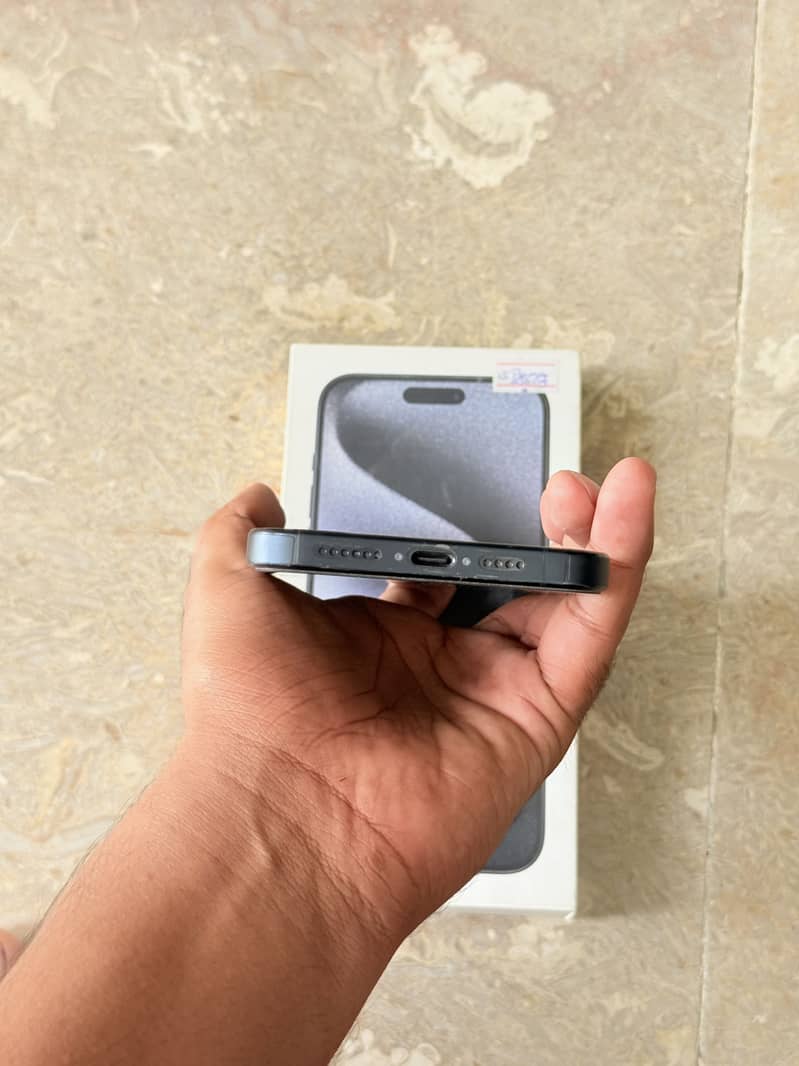 iPhone 15 pro max 3